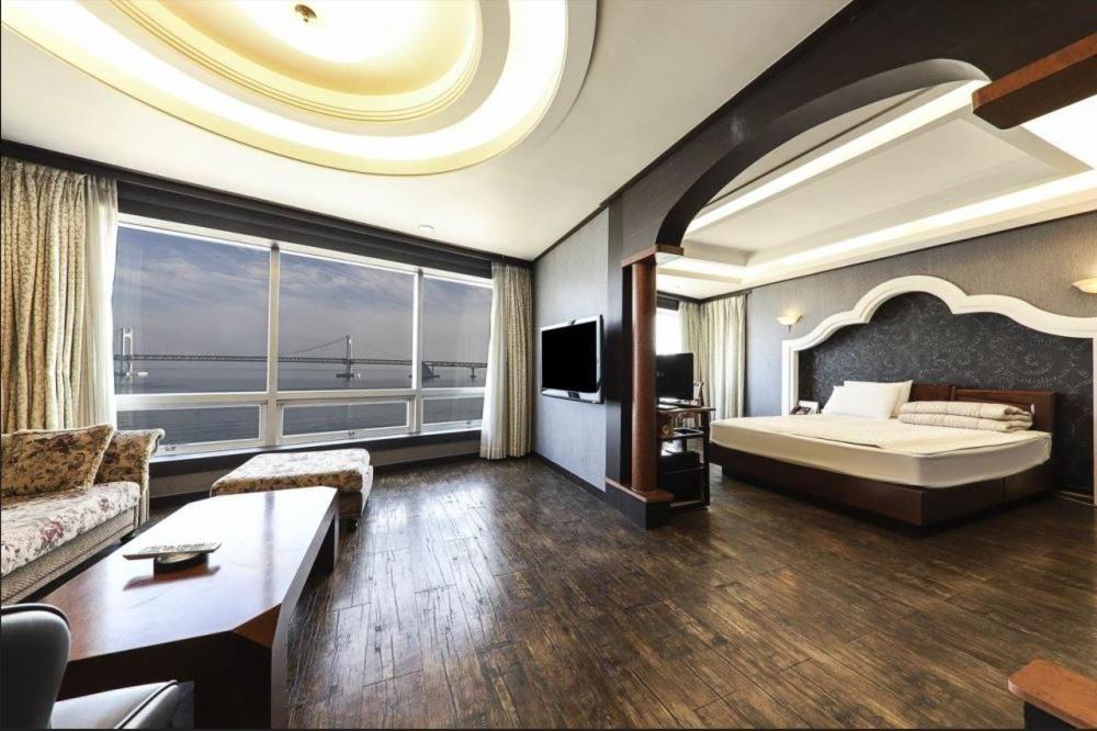 Bridge Hotel Busan Esterno foto