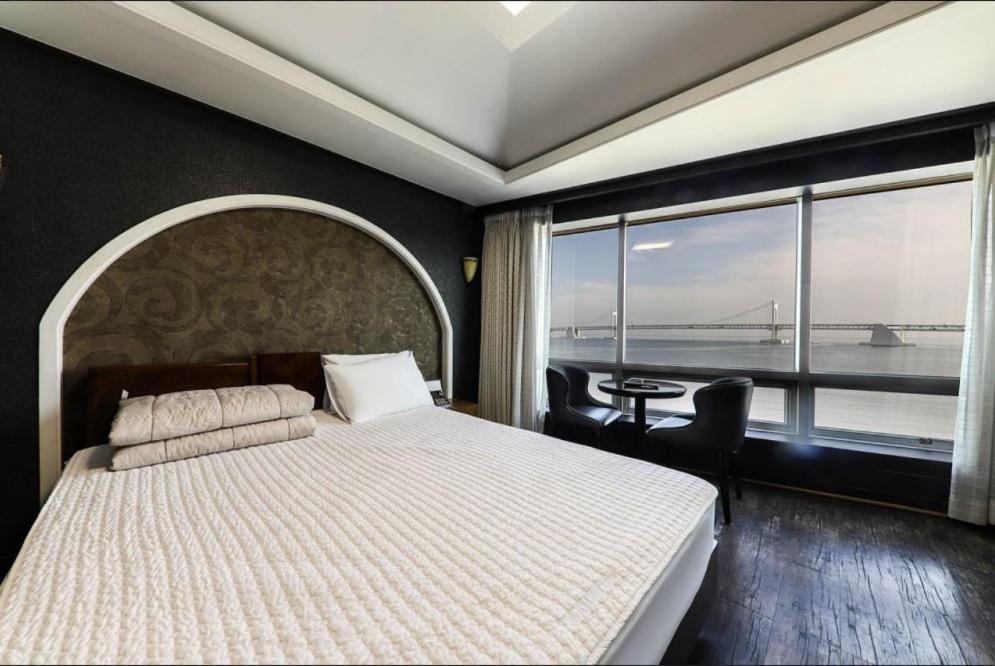 Bridge Hotel Busan Esterno foto